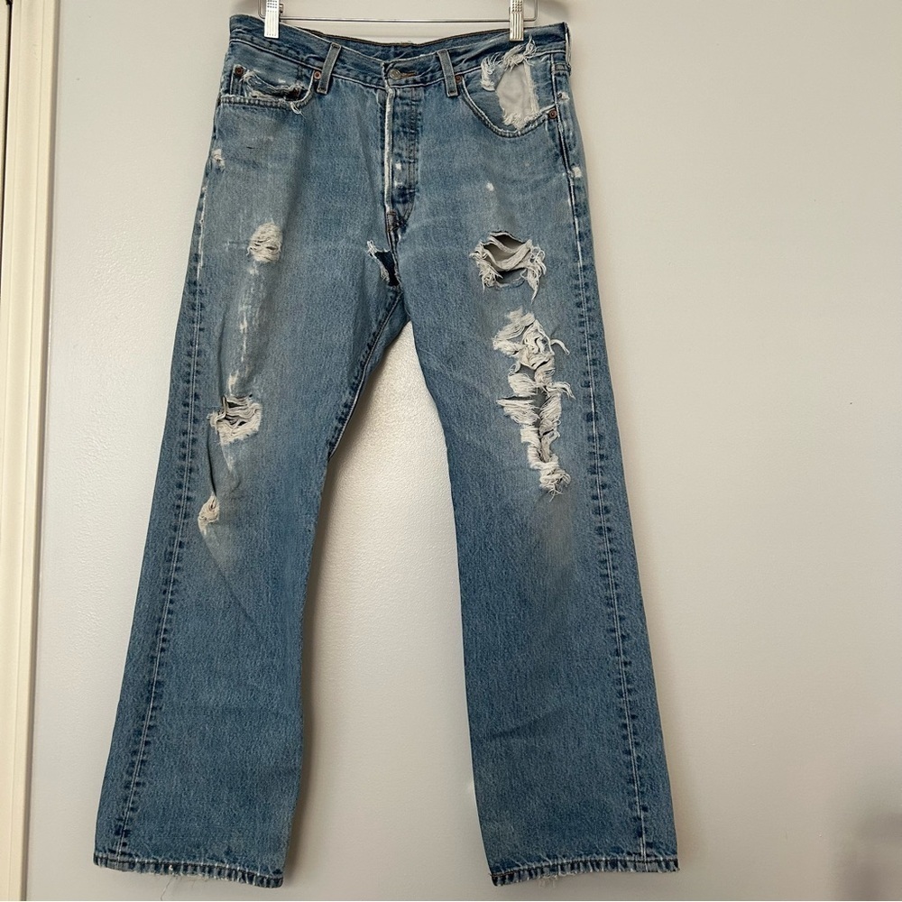 Levi’s 501 customer destroyed light wash jeans 34x32